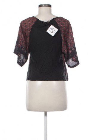 Damen Shirt Pull&Bear, Größe S, Farbe Mehrfarbig, Preis 5,99 €