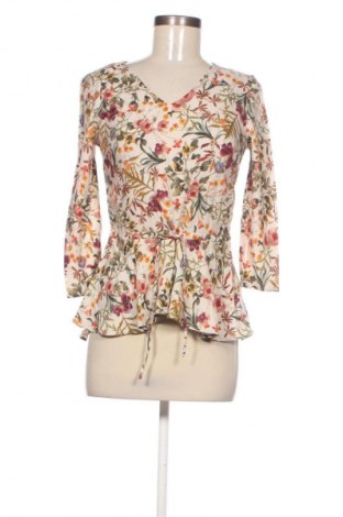 Damen Shirt Reserved, Größe XS, Farbe Mehrfarbig, Preis 2,99 €