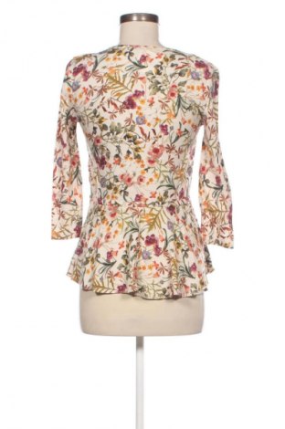 Damen Shirt Reserved, Größe XS, Farbe Mehrfarbig, Preis 2,99 €