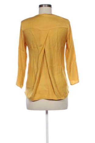 Dámská halenka Stradivarius, Velikost S, Barva Žlutá, Cena  49,00 Kč