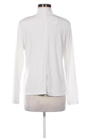 Дамска блуза Unbranded, Размер M, Цвят Бял, Цена 3,06 €