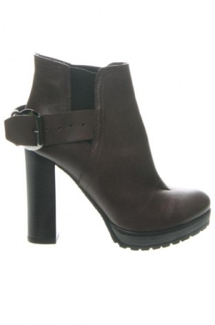 Női bokacsizma Alesya, Méret 35, Szín Barna, Ár 9 899 Ft