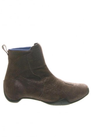 Botine de damă PUMA, Mărime 37, Culoare Maro, Preț 104,94 Lei