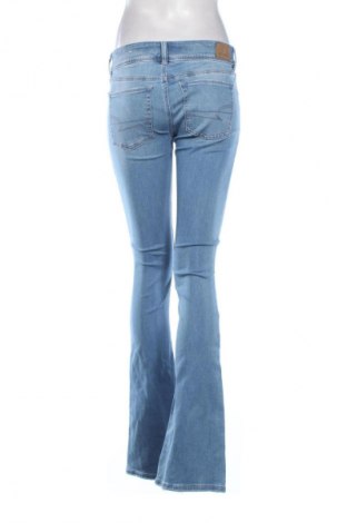 Дамски дънки American Eagle, Размер M, Цвят Син, Цена 25,99 €