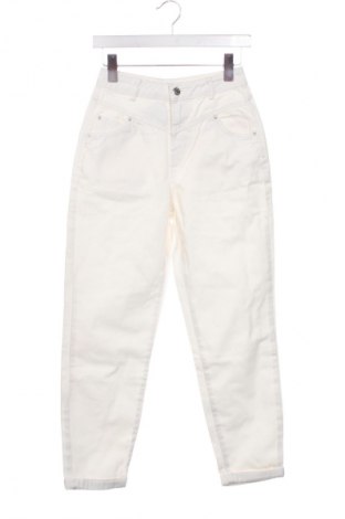 Damskie jeansy Bershka, Rozmiar XS, Kolor Biały, Cena 50,99 zł