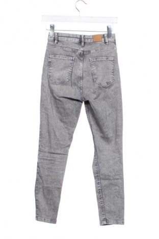 Blugi de femei Bershka, Mărime S, Culoare Gri, Preț 26,99 Lei