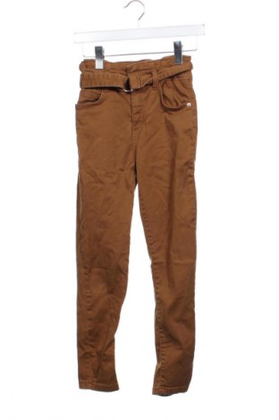 Dámske džínsy  Bershka, Veľkosť XS, Farba Hnedá, Cena  5,95 €