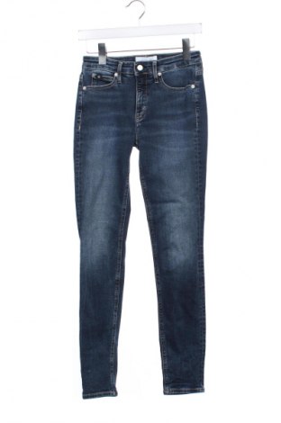Дамски дънки Calvin Klein Jeans, Размер XS, Цвят Син, Цена 34,76 €