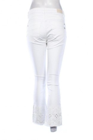 Damskie jeansy Cream, Rozmiar S, Kolor Biały, Cena 29,92 zł