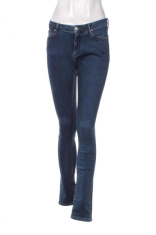 Damskie jeansy Cross, Rozmiar M, Kolor Niebieski, Cena 35,33 zł