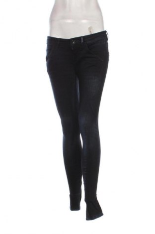 Γυναικείο Τζίν Guess, Μέγεθος S, Χρώμα Μπλέ, Τιμή 45,99 €