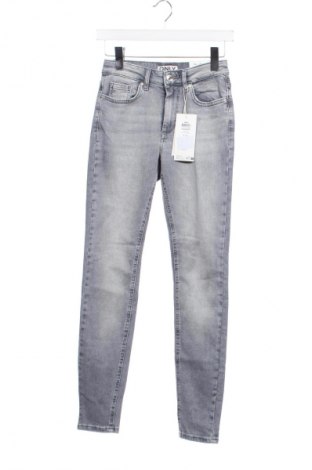 Damskie jeansy ONLY, Rozmiar S, Kolor Szary, Cena 116,99 zł