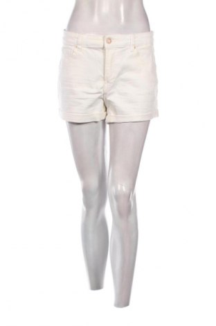 Damen Shorts Bershka, Größe L, Farbe Weiß, Preis 5,99 €