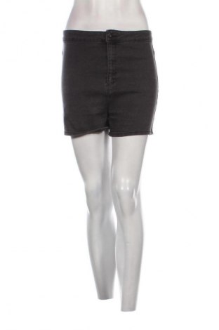 Damskie szorty Cropp, Rozmiar M, Kolor Szary, Cena 26,99 zł