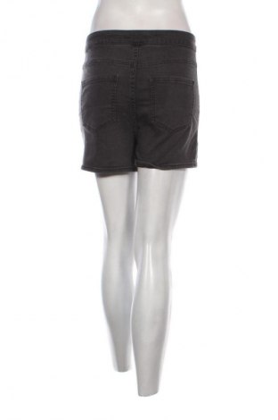 Damskie szorty Cropp, Rozmiar M, Kolor Szary, Cena 26,99 zł