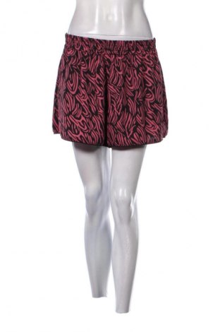 Damen Shorts Nikkie, Größe M, Farbe Mehrfarbig, Preis € 3,99