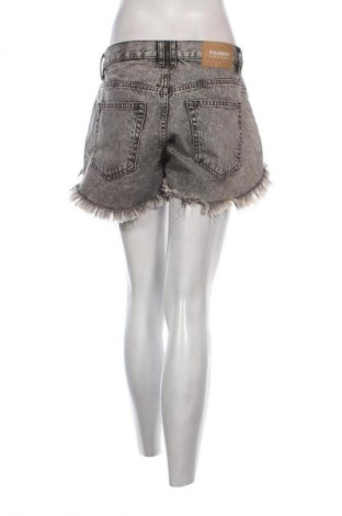 Damskie szorty Pull&Bear, Rozmiar M, Kolor Czarny, Cena 23,99 zł