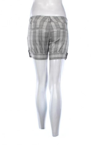 Damen Shorts Tally Weijl, Größe M, Farbe Mehrfarbig, Preis 4,86 €