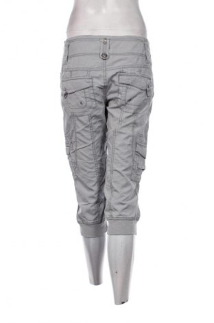 Damenhose Baggi, Größe M, Farbe Grau, Preis 1,99 €