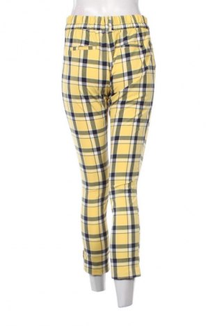 Damenhose Bershka, Größe S, Farbe Mehrfarbig, Preis 2,99 €