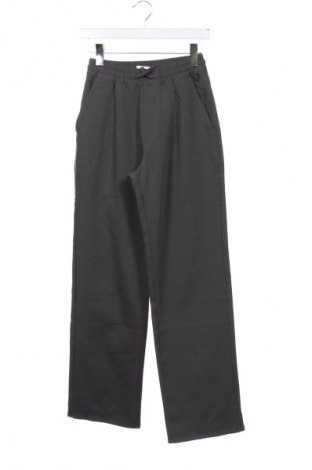 Dámské kalhoty  Bershka, Velikost XXS, Barva Šedá, Cena  199,00 Kč