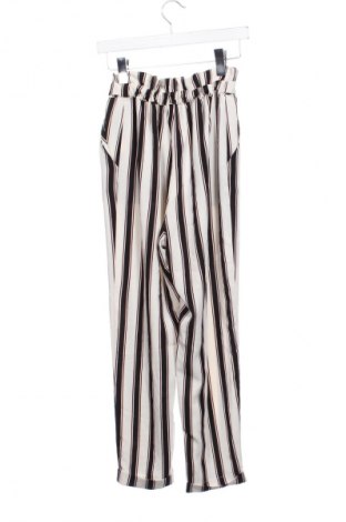 Damenhose Pull&Bear, Größe XS, Farbe Mehrfarbig, Preis 3,99 €