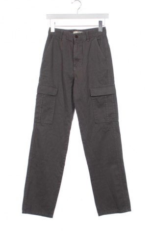 Dámské kalhoty  Stradivarius, Velikost XS, Barva Šedá, Cena  272,00 Kč