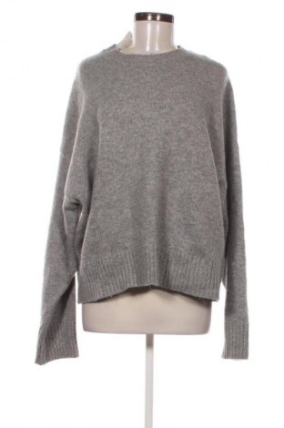 Dámský svetr Bershka, Velikost L, Barva Šedá, Cena  219,00 Kč