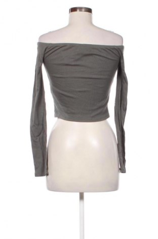 Damski sweter Pull&Bear, Rozmiar L, Kolor Zielony, Cena 27,40 zł