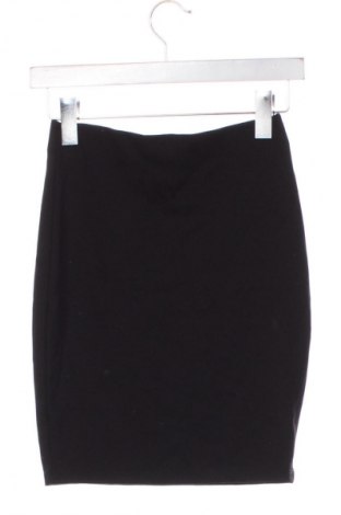 Пола Amisu, Размер XXS, Цвят Черен, Цена 3,57 €