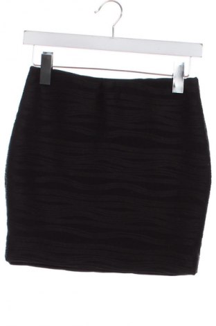 Пола Amisu, Размер XS, Цвят Черен, Цена 3,57 €