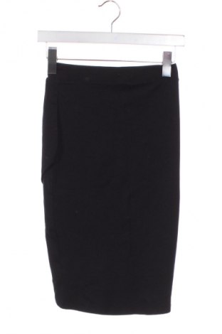 Пола Amisu, Размер M, Цвят Черен, Цена 4,60 €