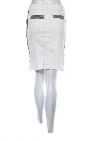 Rock Eva & Claudi, Größe M, Farbe Weiß, Preis 4,99 €