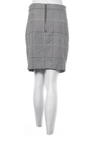 Пола H&M, Размер M, Цвят Многоцветен, Цена 2,04 €