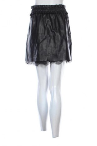 Sukně Reserved, Velikost S, Barva Černá, Cena  89,00 Kč