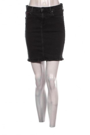 Пола Tommy Jeans, Размер S, Цвят Черен, Цена 24,54 €