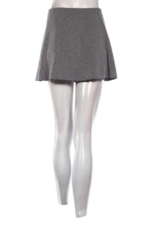 Пола Zara, Размер S, Цвят Многоцветен, Цена 5,62 €