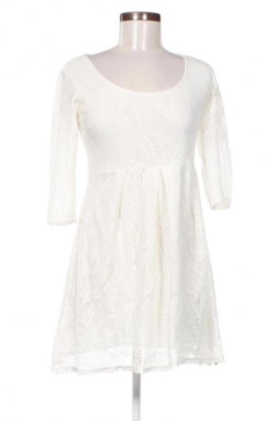 Kleid Adrom, Größe M, Farbe Weiß, Preis 3,99 €