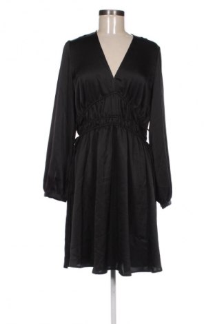 Рокля BOSS, Размер M, Цвят Черен, Цена 112,48 €