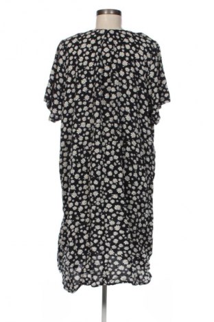 Kleid C&A, Größe XXL, Farbe Mehrfarbig, Preis 18,99 €