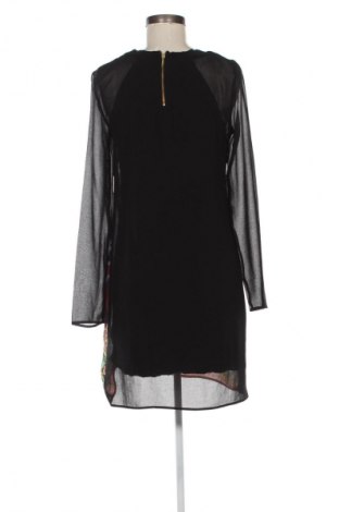 Рокля Desigual, Размер M, Цвят Многоцветен, Цена 13,29 €