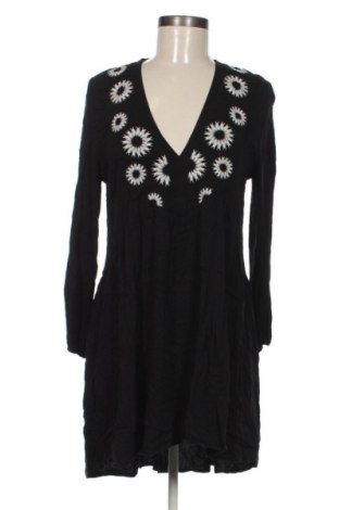 Рокля Desigual, Размер M, Цвят Черен, Цена 22,49 €