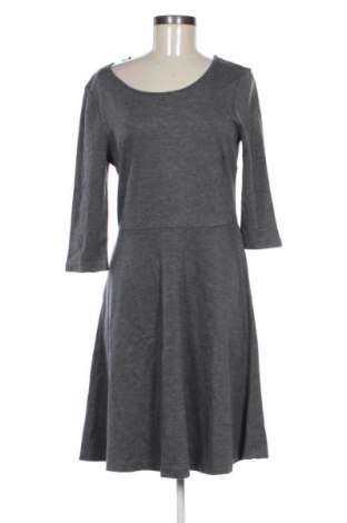 Sukienka Esmara, Rozmiar M, Kolor Szary, Cena 29,99 zł