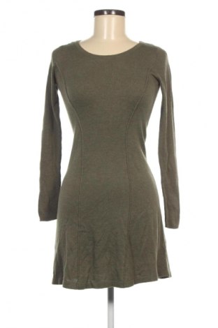Kleid F&F, Größe XS, Farbe Grün, Preis 6,99 €
