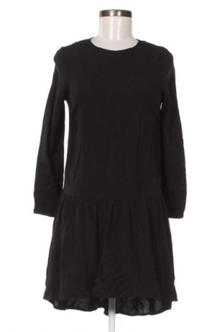 Šaty  Gina Tricot, Velikost XS, Barva Černá, Cena  59,00 Kč