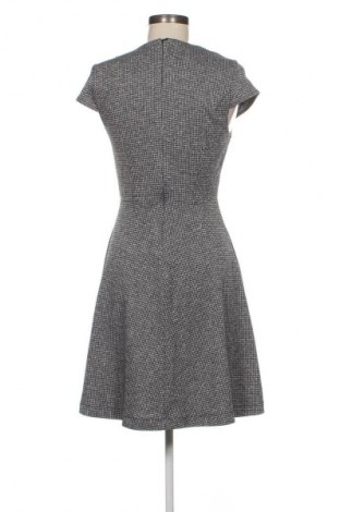 Šaty  H&M, Velikost M, Barva Vícebarevné, Cena  139,00 Kč