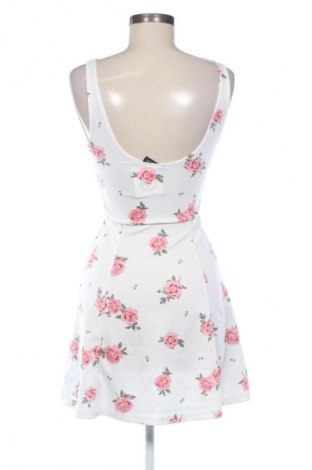 Kleid H&M Divided, Größe S, Farbe Mehrfarbig, Preis 15,99 €