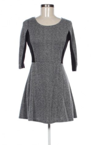 Sukienka H&M Divided, Rozmiar M, Kolor Kolorowy, Cena 20,99 zł