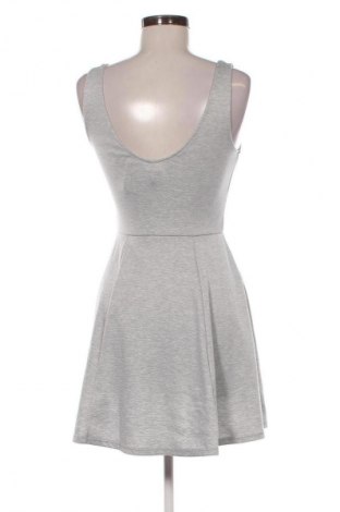 Kleid H&M Divided, Größe M, Farbe Grau, Preis 18,99 €