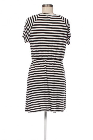 Kleid Monki, Größe M, Farbe Mehrfarbig, Preis 8,99 €